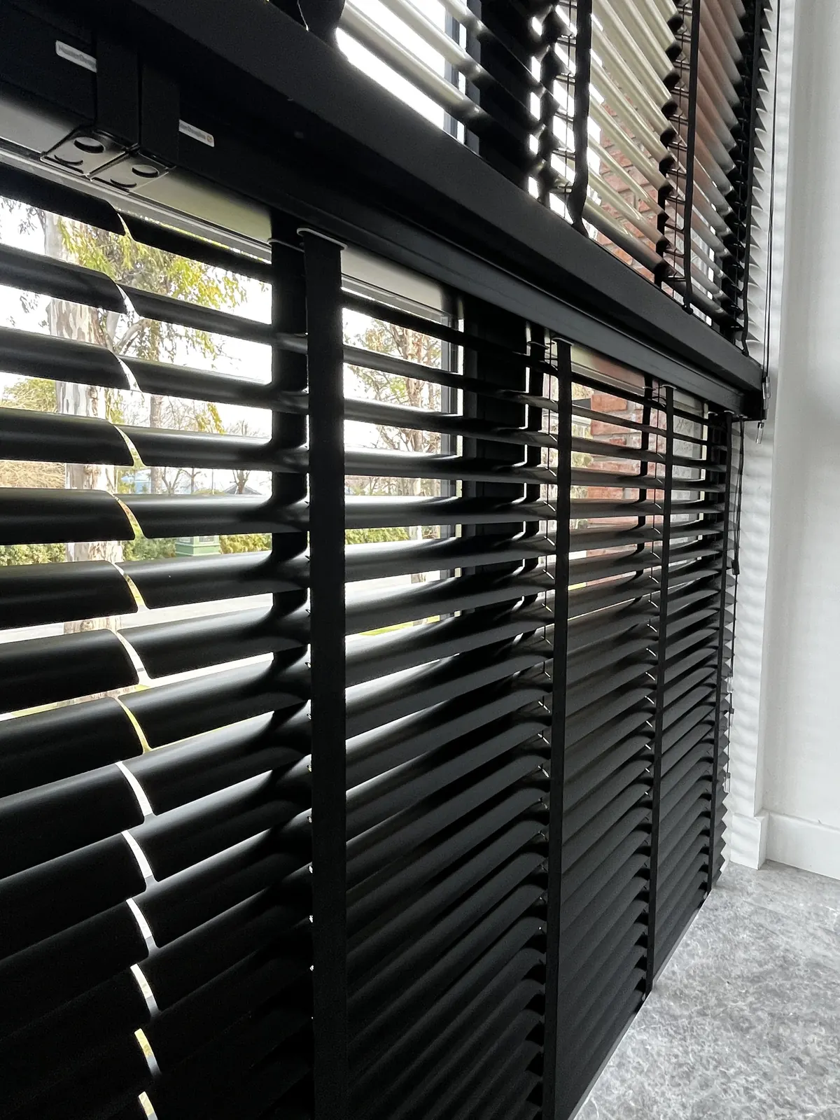 Cortinas horizontales de aluminio en Mayling Club de Campo, foto 7